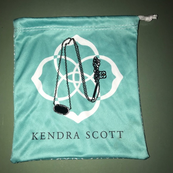 Kendra Scott Pendant Necklace - Picture 1 of 2